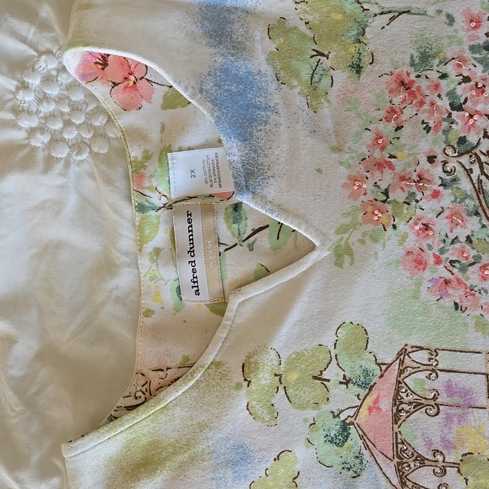 Short Sleeve Colorful Floral Top - Picture 3 of 8